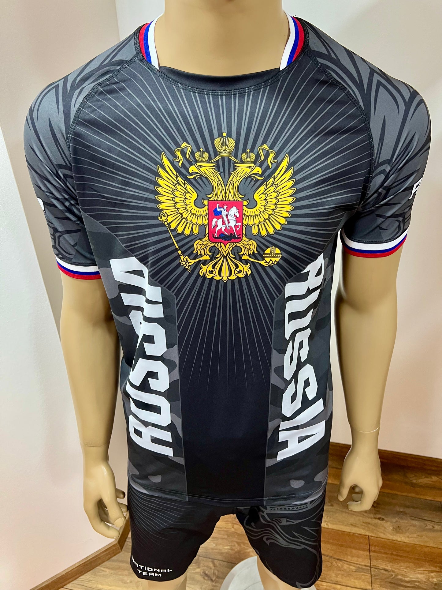 UFC MMA Team •RUSSIA• Set (T-Shirt+Shorts) Schwarz