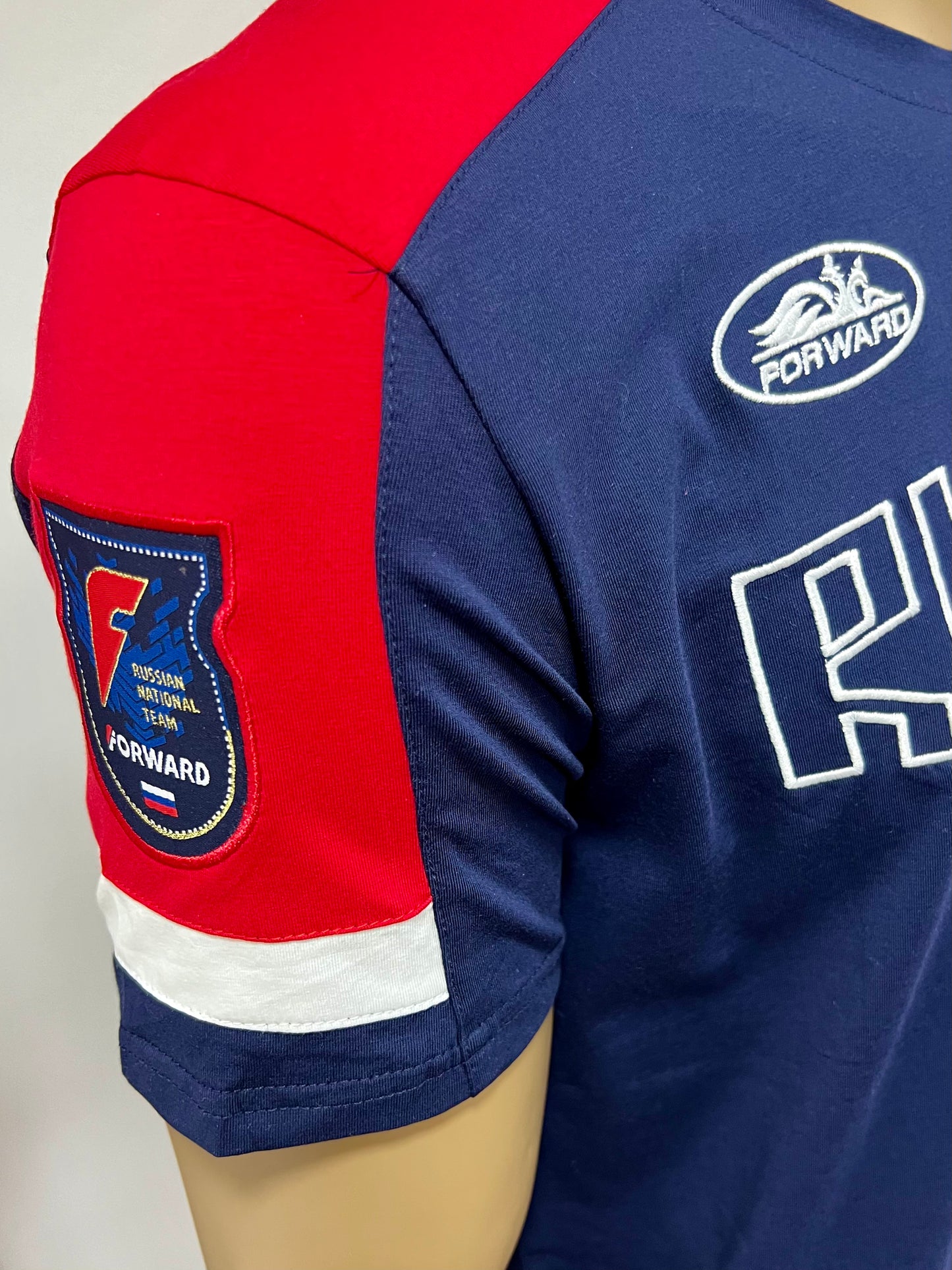 FORWARD T-Shirt blau/rot mit Wappen