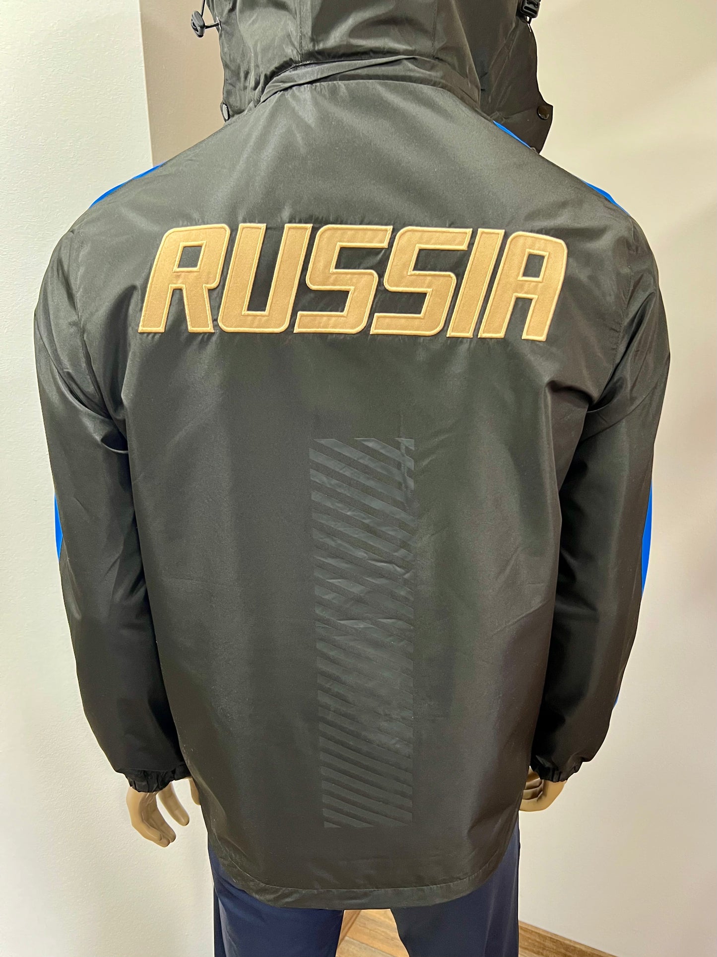 ASICS Wind-Jacke Team "RUSSIA" UNISEX Schwarz