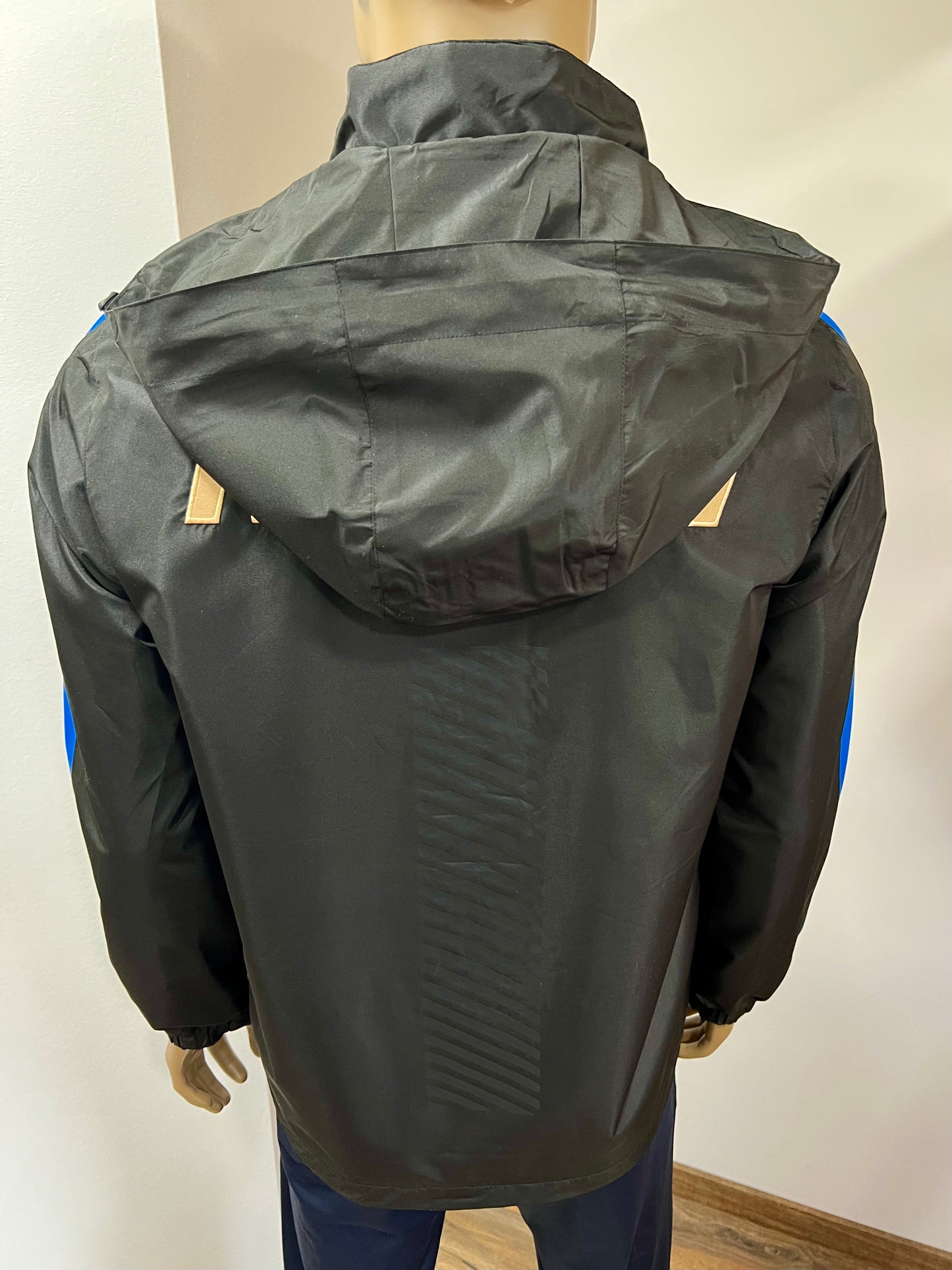 ASICS Wind-Jacke Team "RUSSIA" UNISEX Schwarz