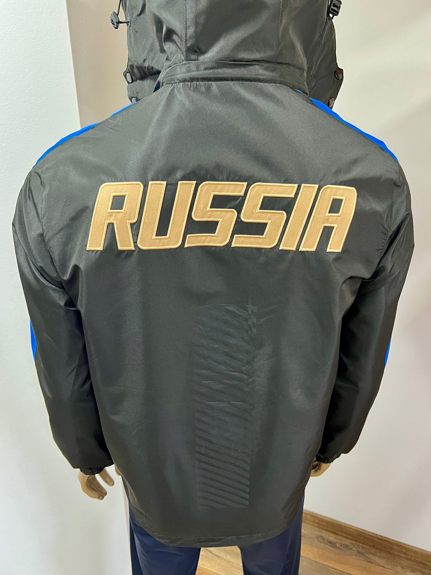 ASICS Wind-Jacke Team "RUSSIA" UNISEX Schwarz