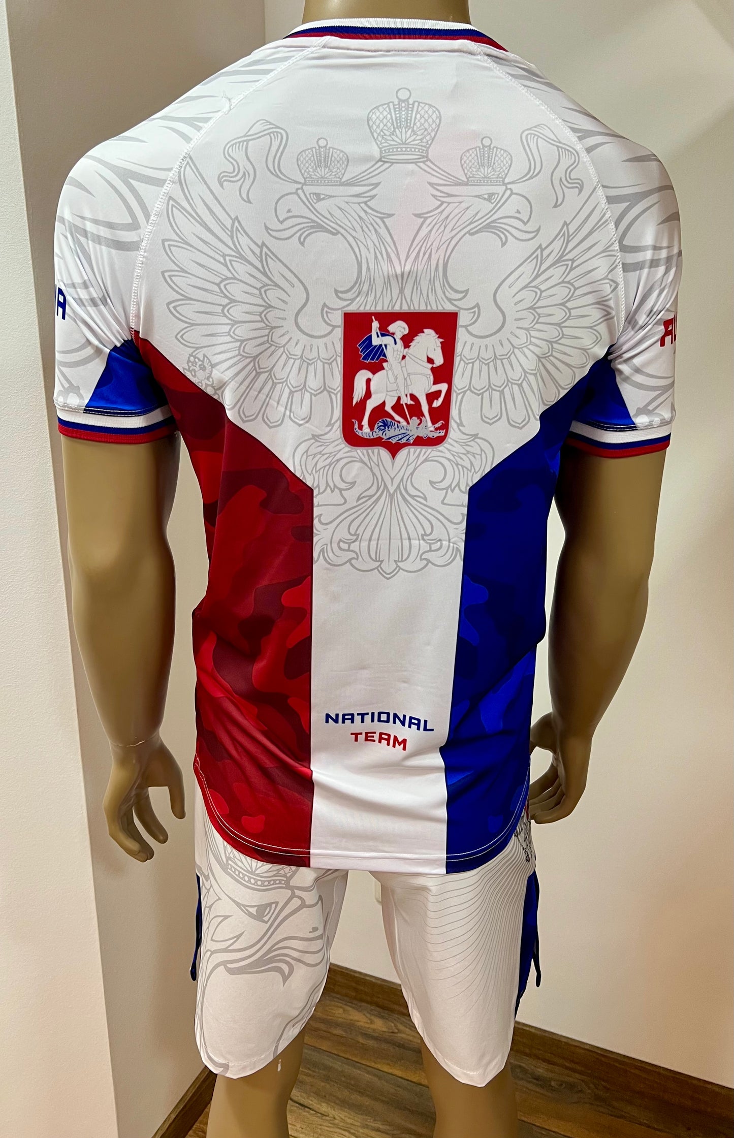 UFC MMA Team •RUSSIA• Set (T-Shirt+Shorts) Weiß