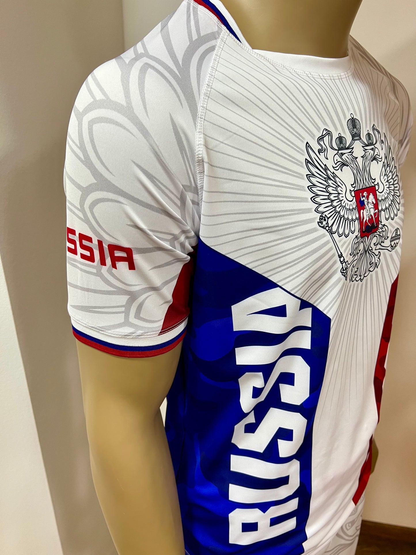 UFC MMA Team •RUSSIA• Set (T-Shirt+Shorts) Weiß