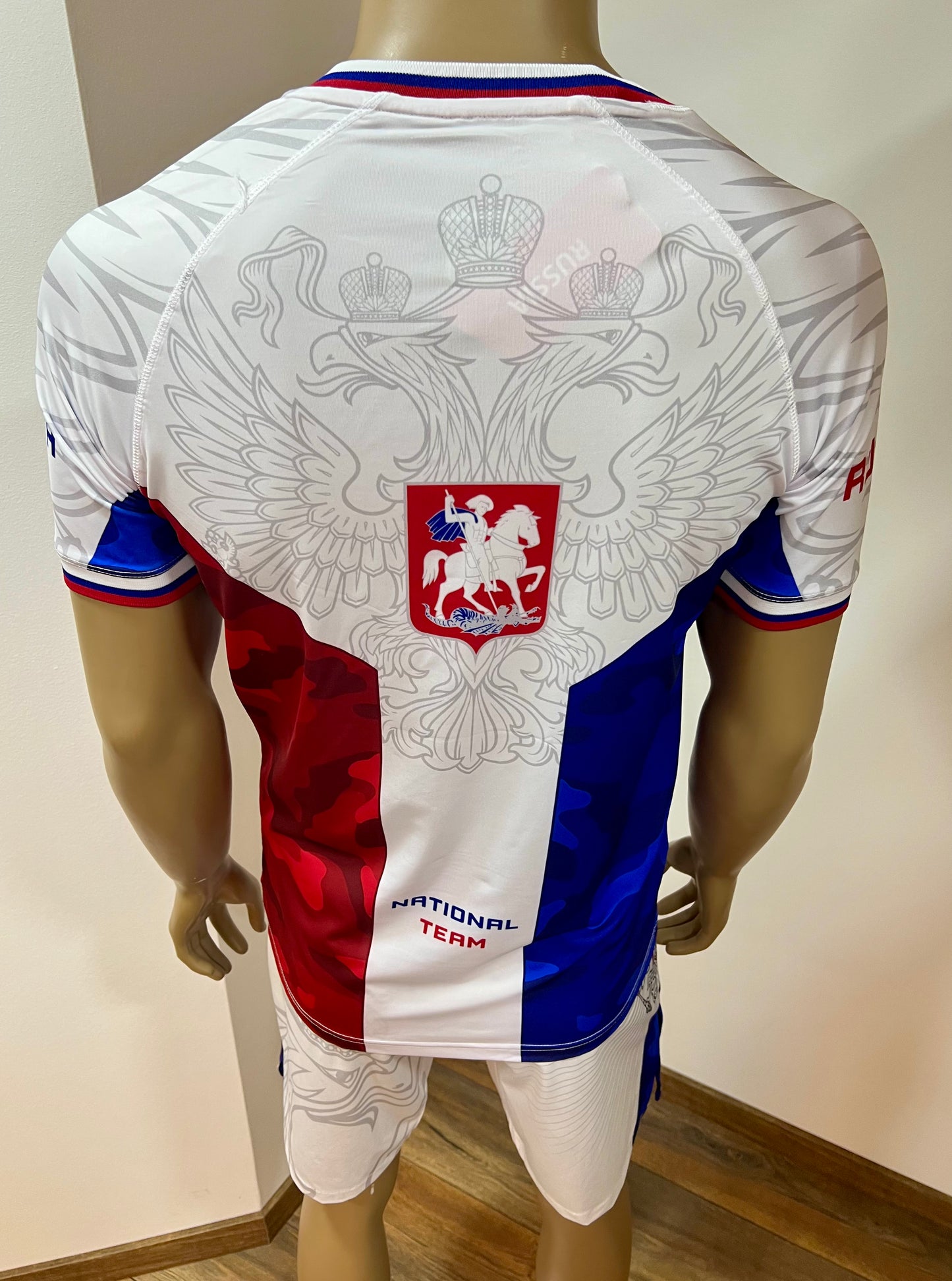 UFC MMA Team •RUSSIA• Set (T-Shirt+Shorts) Weiß