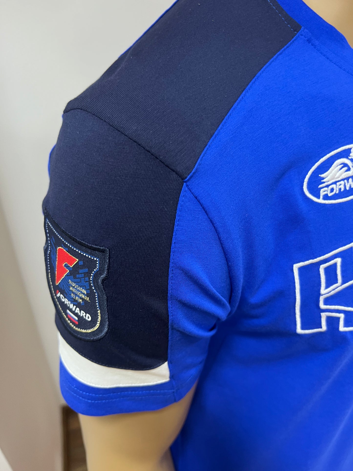 FORWARD T-Shirt blau mit Wappen