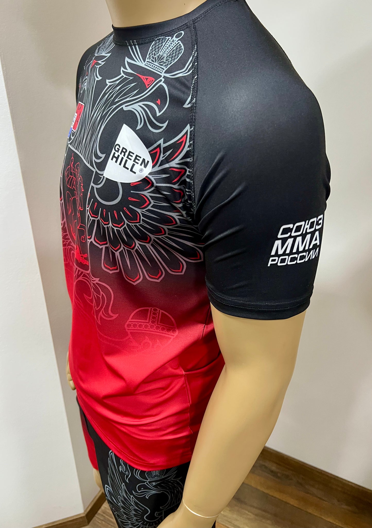 "GREEN HILL"UFC MMA Team •RUSSIA• Set (T-Shirt+Shorts) Schwarz/Rot